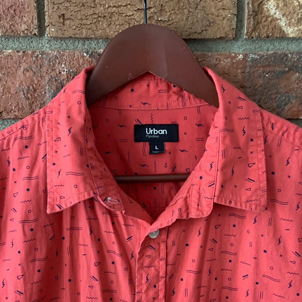 Urban Pipeline Men's Coral Print Short Sleeve Button Down Shirt - Picture 3 of 7